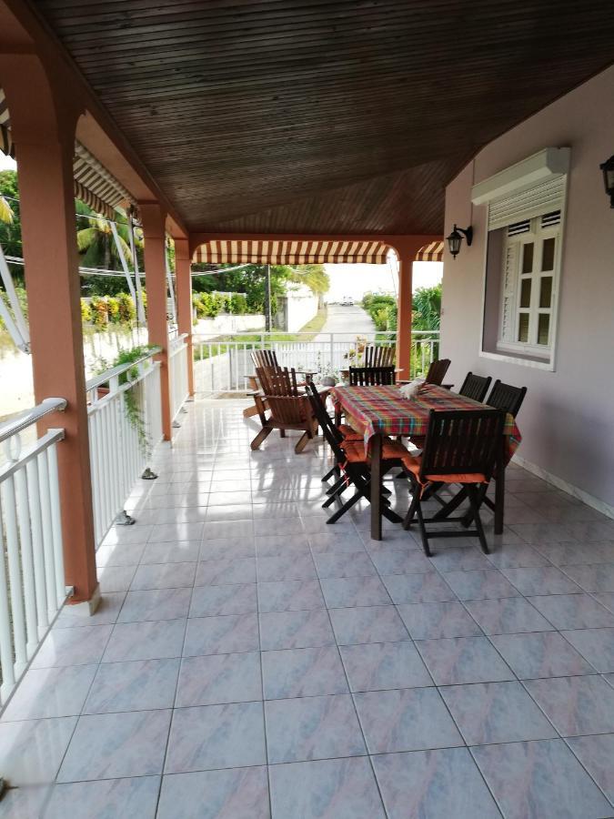 Hebergement Mouchas F4 - Dans Villa Les Polycias Sainte-Luce Zewnętrze zdjęcie