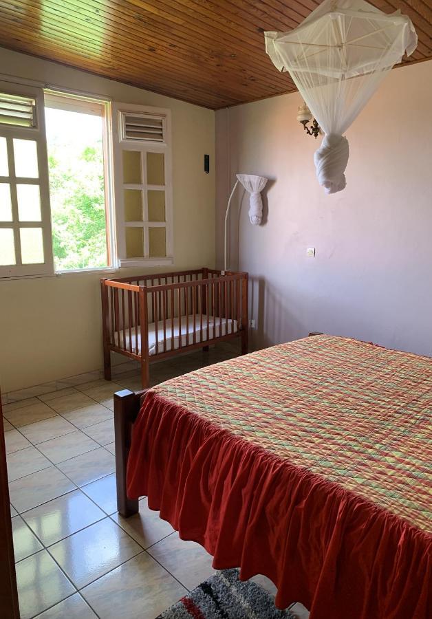 Hebergement Mouchas F4 - Dans Villa Les Polycias Sainte-Luce Zewnętrze zdjęcie